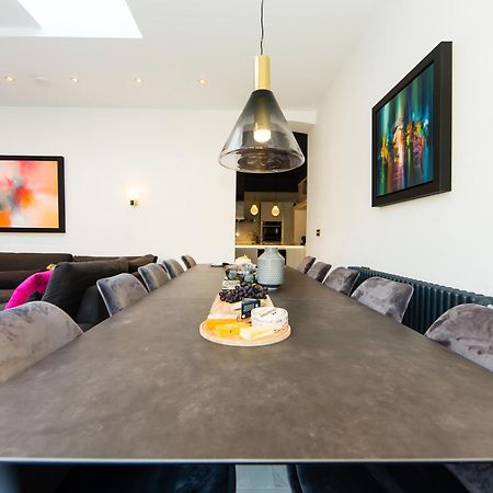 Rounton Villa By Maison Parfaite - Hot Tub - Sea Views - Parking โรบินฮูดส์เบย์ ภายนอก รูปภาพ