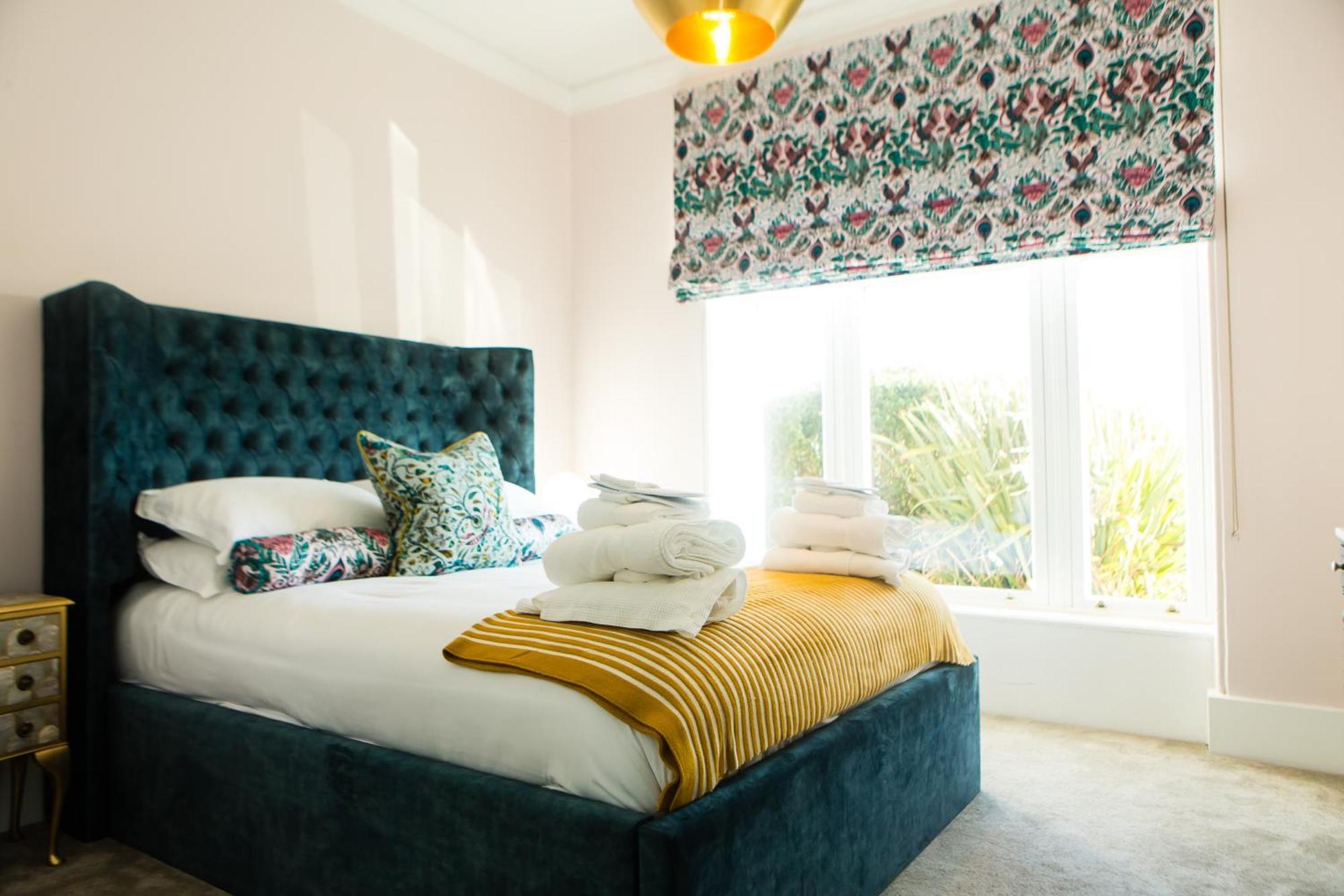 Rounton Villa By Maison Parfaite - Hot Tub - Sea Views - Parking โรบินฮูดส์เบย์ ภายนอก รูปภาพ