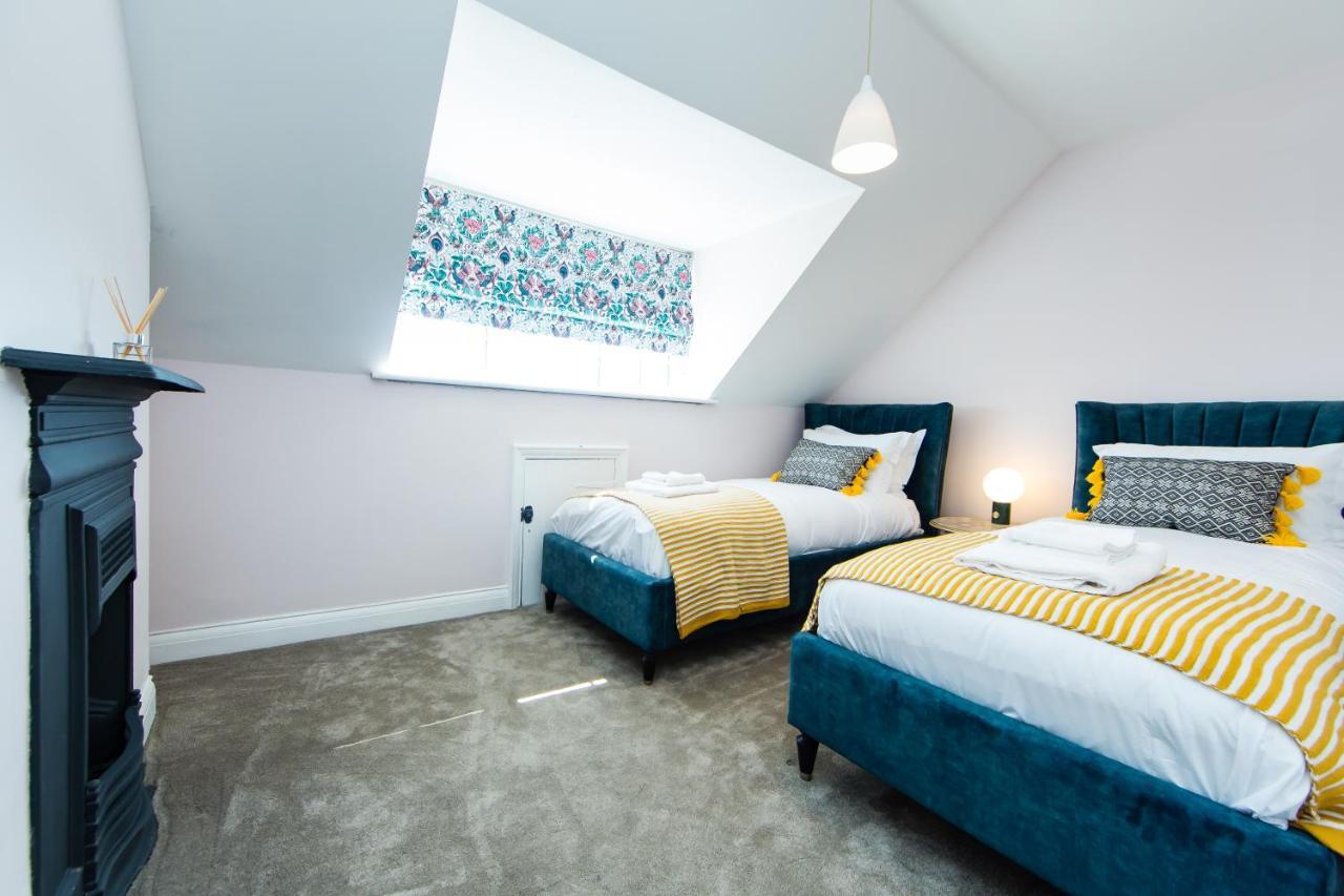 Rounton Villa By Maison Parfaite - Hot Tub - Sea Views - Parking โรบินฮูดส์เบย์ ภายนอก รูปภาพ
