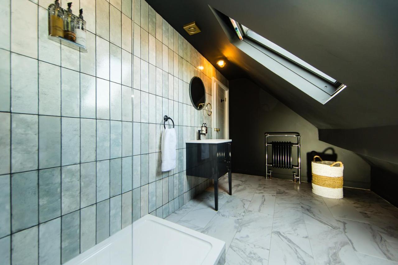 Rounton Villa By Maison Parfaite - Hot Tub - Sea Views - Parking โรบินฮูดส์เบย์ ภายนอก รูปภาพ
